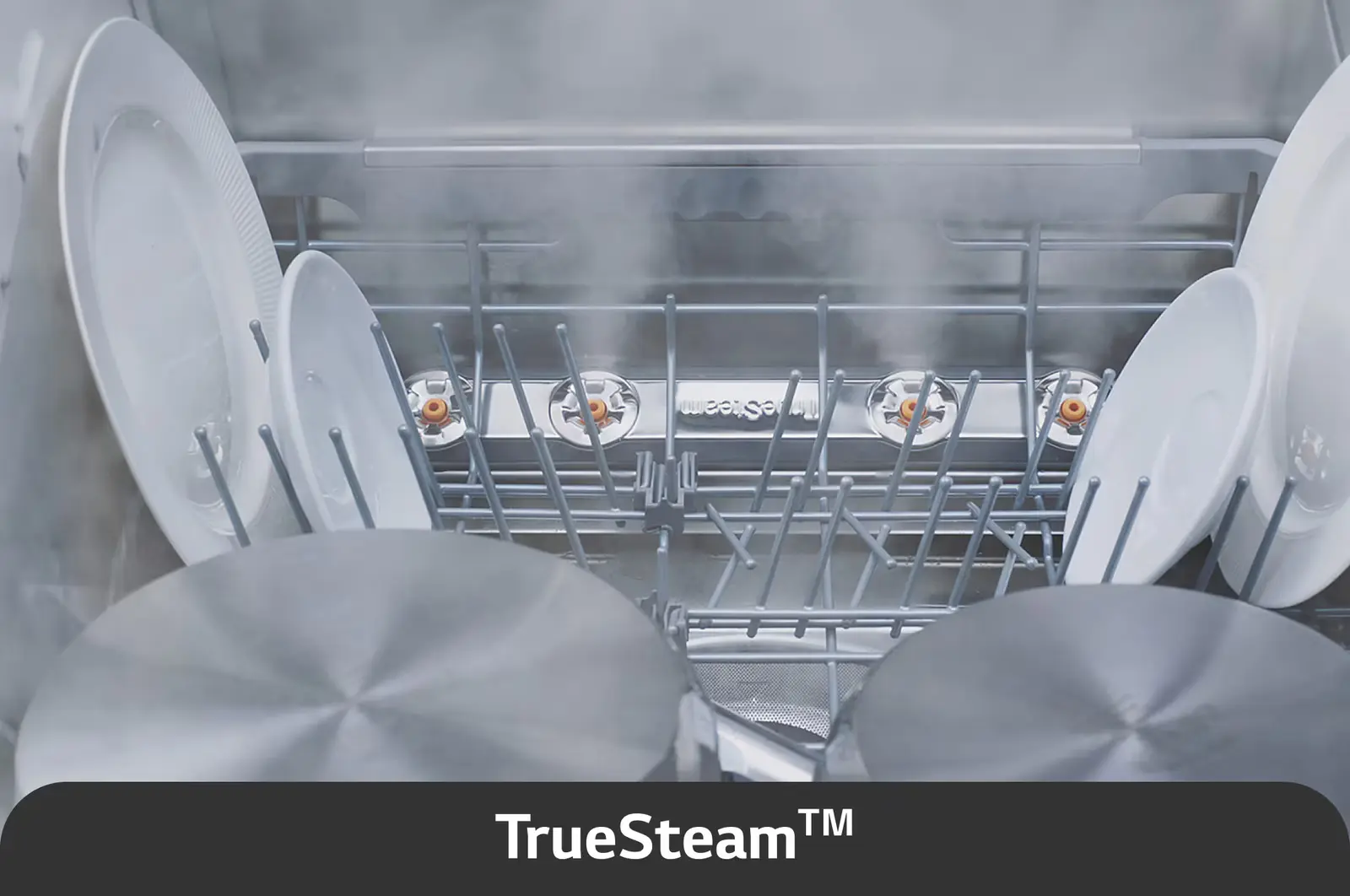 QuadWash™ Freestanding Dishwasher in Matte Black - Image 3